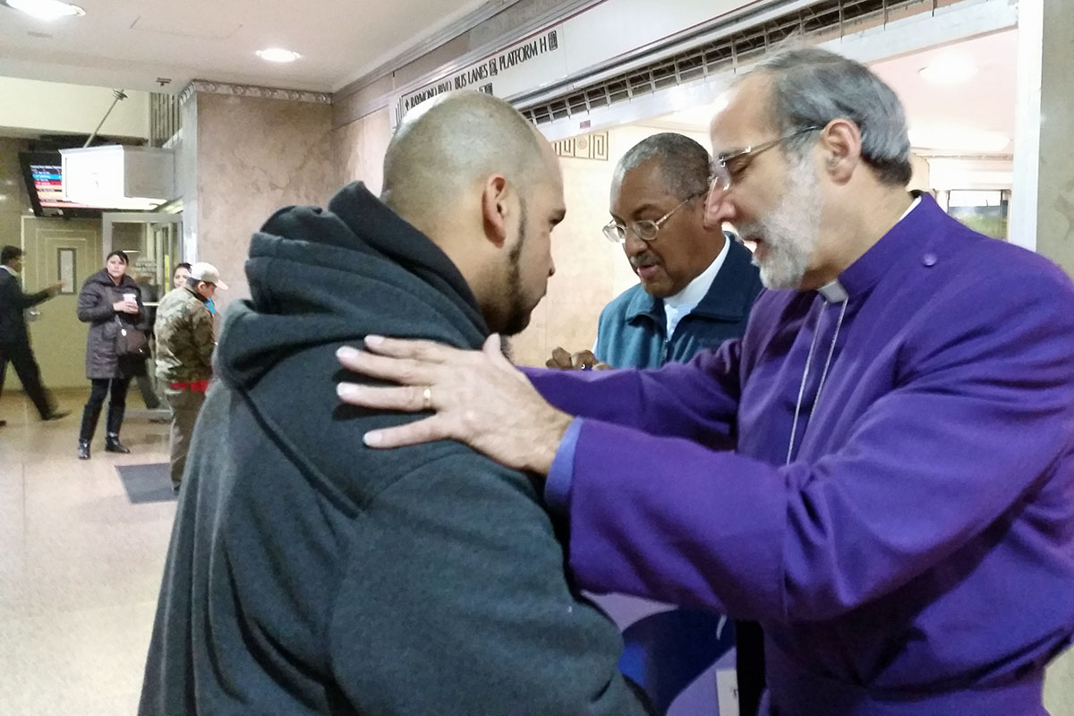 Bishop Beckwith & Canon Jacobs giving Thanksgiving "Blessings to Go"