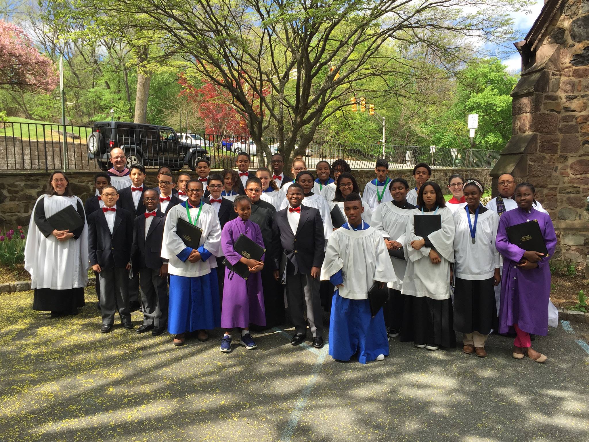 Mark Trautman, Sandye Wilson and 30 choristers at RSCM New Jersey Choir Festival