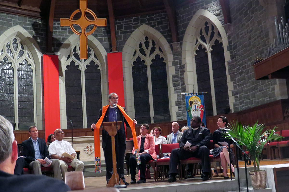 Bishop Beckwith shows orange stole