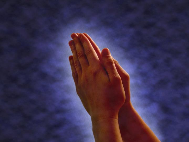 praying-hands-1179301 image