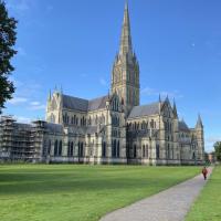 Our view of Salisbury Cathedral as we entered the Cathedral Close. The cathedral has the tallest church spire in the United Kingdom (404 ft). CYNTHIA MCCHESNEY PHOTO