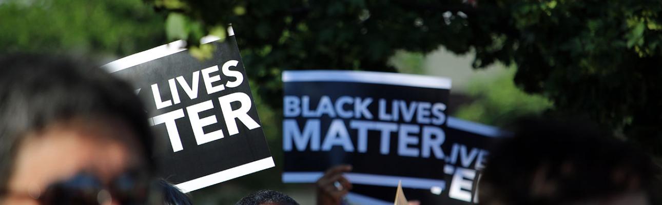 "BLACK LIVES MATTER" signs
