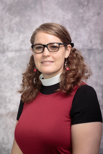 Elizabeth Ivell